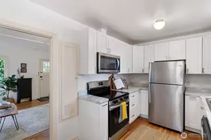 19024 15th Ave NE, Shoreline, WA 98155 - Photo 12