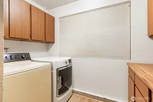 22934 SE 37th St, Sammamish, WA 98075 - Photo 26