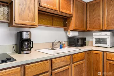 22934 SE 37th St, Sammamish, WA 98075 - Photo 32