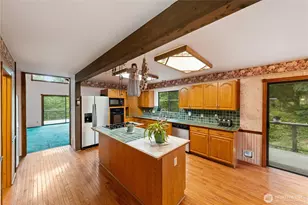 671 Edmonds Rd, Coupeville, WA 98239 - Photo 8