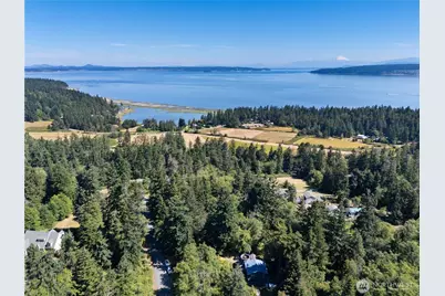 671 Edmonds Road, Coupeville, WA 98239 - Photo 2