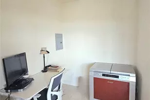 3217 Eastlake Ave E, Seattle, WA 98102 - Photo 10