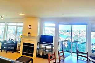 3217 Eastlake Ave E, Seattle, WA 98102 - Photo 2