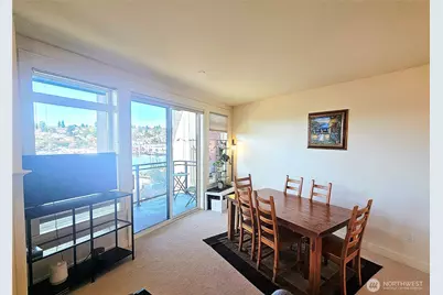 3217 Eastlake Avenue E #303, Seattle, WA 98102 - Photo 4