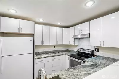 6260 139th Avenue NE #96, Redmond, WA 98052 - Photo 4