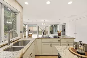 12615 SE 27th St, Bellevue, WA 98005 - Photo 14