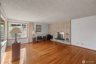 1027 S 112th St, Seattle, WA 98168 - Photo 4