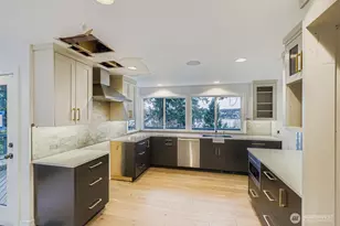 15211 61st Pl NE, Kenmore, WA 98028 - Photo 8