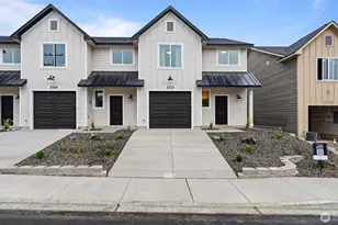 3527 W 6th Pl, Kennewick, WA 99336 - Photo 2