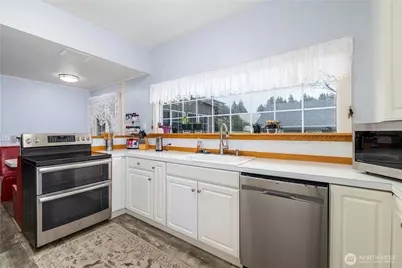 301 Sunset Drive, Hoquiam, WA 98550 - Photo 4