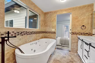 8801 NE 140th Place, Kirkland, WA 98034 - Photo 14