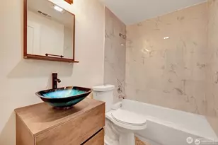 8801 NE 140th Pl, Kirkland, WA 98034 - Photo 16