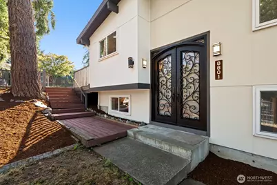 8801 NE 140th Place, Kirkland, WA 98034 - Photo 2