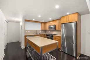 530 Broadway E, Seattle, WA 98102 - Photo 16