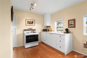 212 2nd St NE, Long Beach, WA 98631 - Photo 10