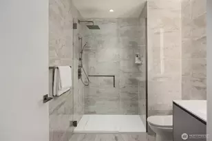 889 Ave Sq NE, Bellevue, WA 98004 - Photo 12