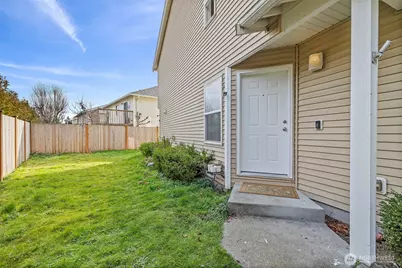 306 Poppy Road, Bothell, WA 98012 - Photo 2