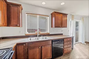 306 Poppy Rd, Bothell, WA 98012 - Photo 14