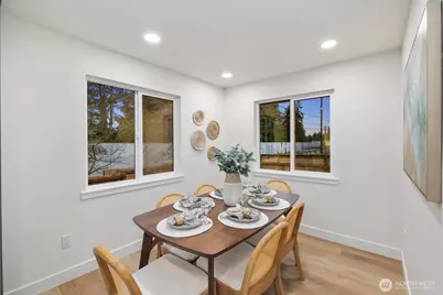 104 NE 85th Street, Seattle, WA 98115 - Photo 16