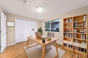 16828 NE 18th St, Bellevue, WA 98008 - Photo 24