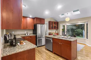 16828 NE 18th St, Bellevue, WA 98008 - Photo 8