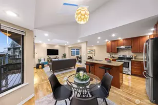 16828 NE 18th St, Bellevue, WA 98008 - Photo 10