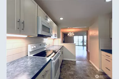 1301 S Third Avenue #5B, Sequim, WA 98382 - Photo 8