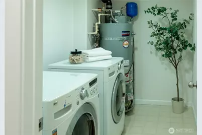 3425 21st Avenue W #A, Seattle, WA 98199 - Photo 16