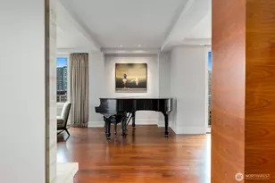 1300 University St, Seattle, WA 98101 - Photo 2