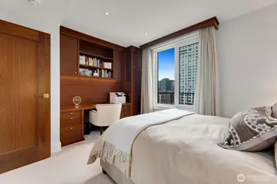1300 University Street #11A, Seattle, WA 98101 - Photo 18