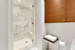 1300 University St, Seattle, WA 98101 - Photo 20