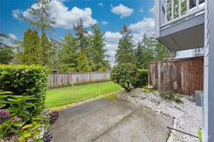 10001 NE 12th St, Bellevue, WA 98004 - Photo 24