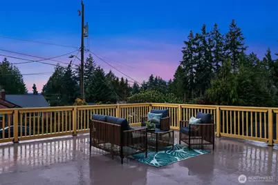 9320 26th Avenue NW, Seattle, WA 98117 - Photo 24