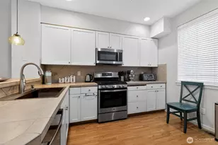 10901 124th Ave NE, Kirkland, WA 98033 - Photo 16