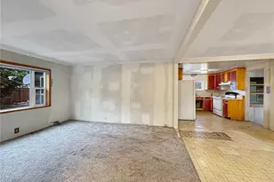 9310 NE Burton Rd, Vancouver, WA 98662 - Photo 2