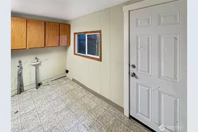 9310 NE Burton Road, Vancouver, WA 98662 - Photo 10