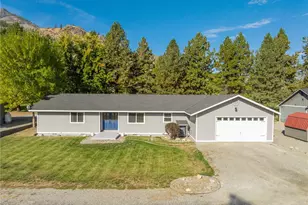 99 Golf Course Dr, Pateros, WA 98846 - Photo 2