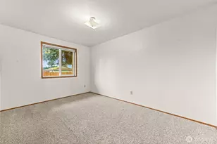 304 Olympia St E, Rainier, WA 98576 - Photo 16