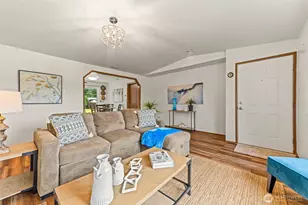 304 Olympia St E, Rainier, WA 98576 - Photo 4