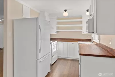 4218 152nd Street SW, Lynnwood, WA 98087 - Photo 8