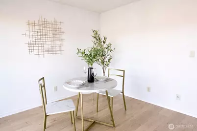 318 S 174th Place #K, Burien, WA 98148 - Photo 2