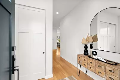 7557 Earl Avenue NW, Seattle, WA 98117 - Photo 2