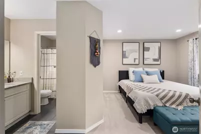 18501 SE Newport Way #H236, Issaquah, WA 98027 - Photo 10