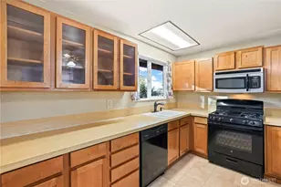 24837 34th Ave S, Kent, WA 98032 - Photo 10