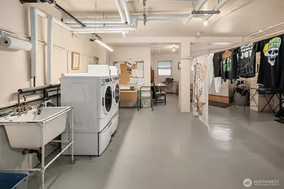 5810 Cowen Place NE #106, Seattle, WA 98105 - Photo 20