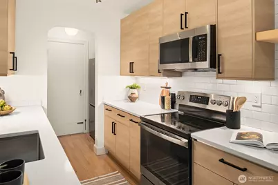 5810 Cowen Place NE #106, Seattle, WA 98105 - Photo 10