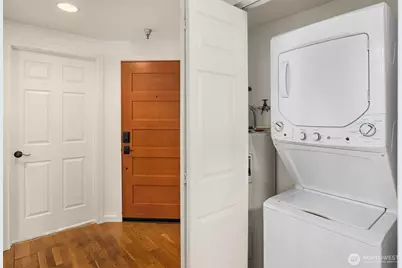 512 10th Avenue E #3, Seattle, WA 98102 - Photo 14