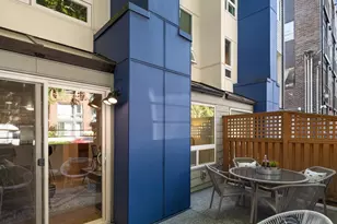 512 10th Ave E, Seattle, WA 98102 - Photo 16