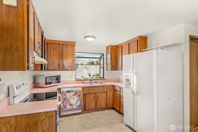 10016 52nd Drive NE, Marysville, WA 98270 - Photo 6