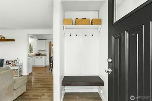 924 9th St SW, Puyallup, WA 98371 - Photo 6